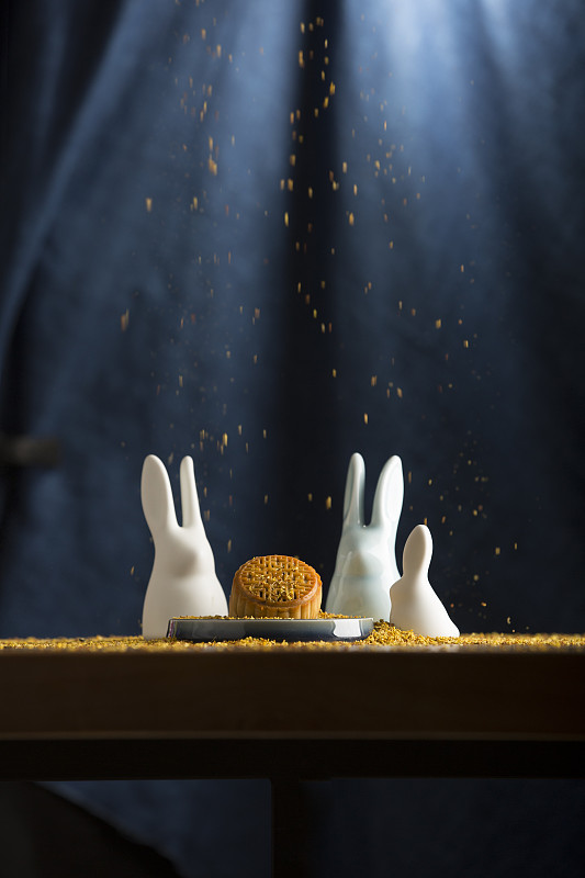 中秋月餅、兔子和桂花圖片下載