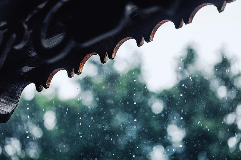 落雨的屋檐——黔東南西江千戶苗寨圖片素材