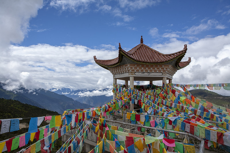云南香格里拉藏寨圖片素材