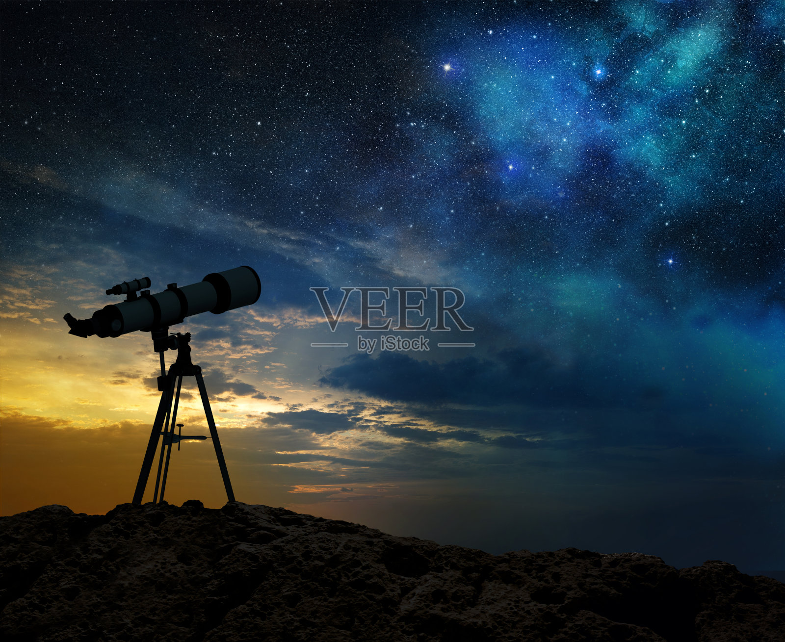 黎明时分的银河系和望远镜的剪影照片摄影图片