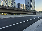 白天的城市高速公路环境图片素材