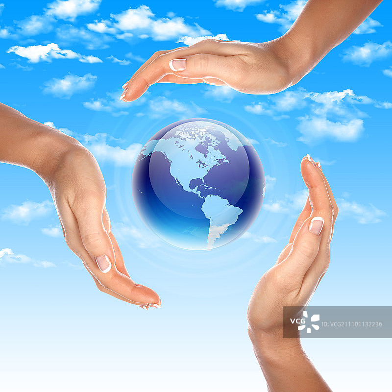 手和地球。环保标志图片素材