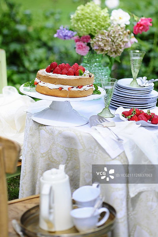草莓天使蛋糕图片素材