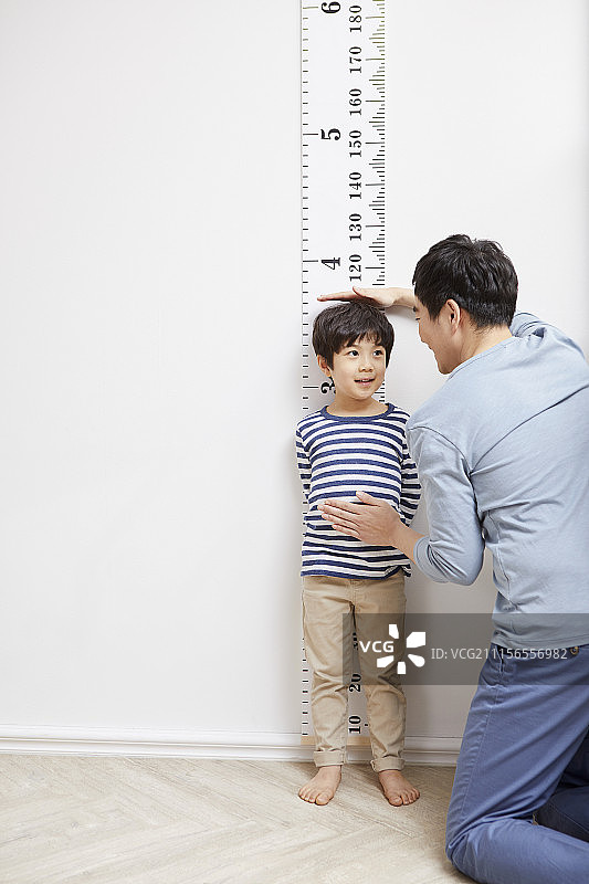 生活方式、家庭,父亲,儿子,韩国人图片素材