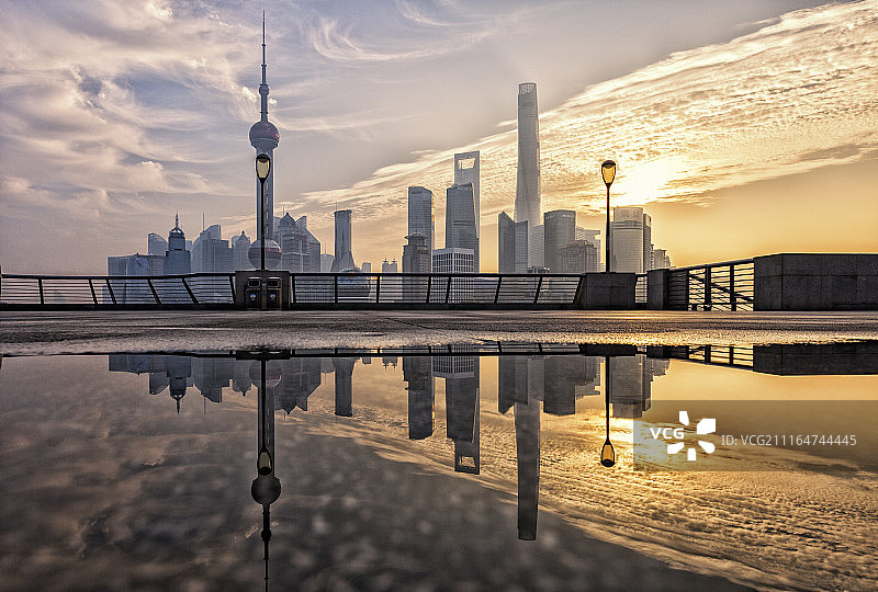大都市上海的早晨图片素材