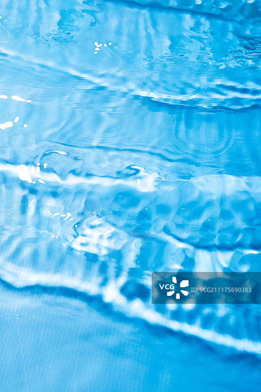 游泳池，水(自然现象)，夏天，季节，波浪，蓝色图片素材