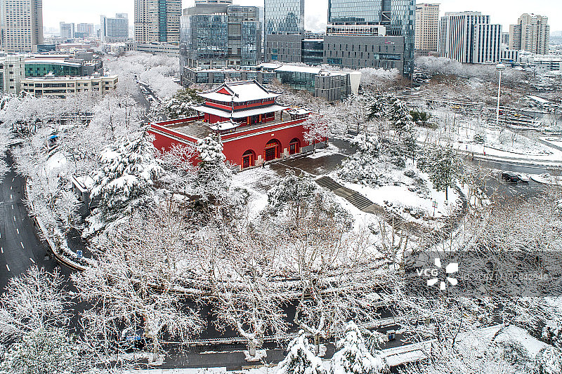 航拍 南京 大雪后的鼓楼图片素材