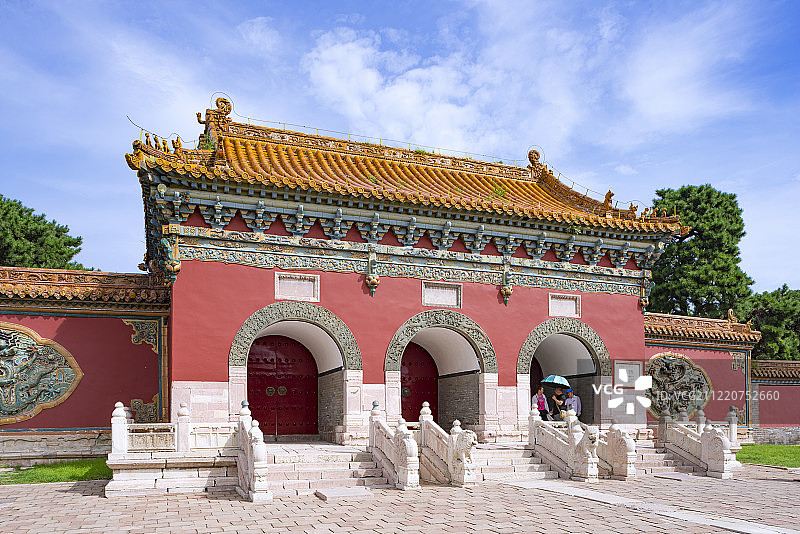 正红门，昭陵(北陵/北陵)，建于1643-1651年，是清朝第二代皇帝洪太基和他的皇后小端文的陵墓，沈阳(沈阳)，中国辽宁省图片素材