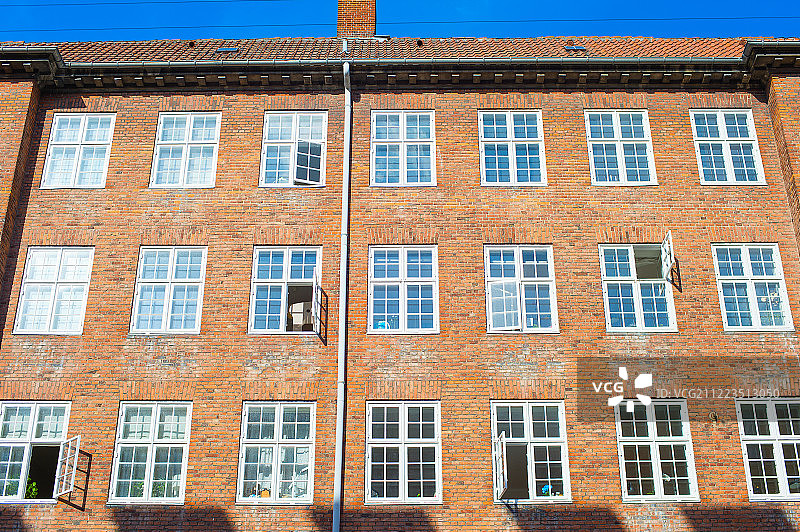 典型的丹麦哥本哈根公寓楼图片素材