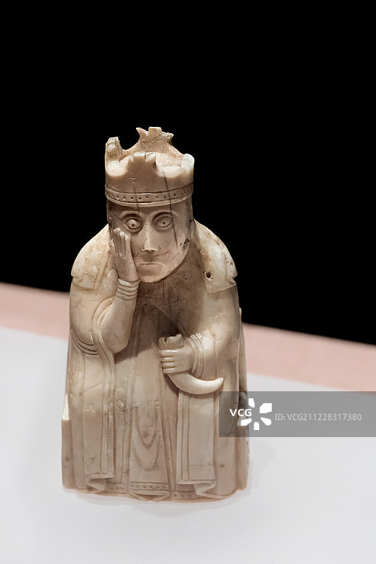 刘易斯棋子，公元1150-1175年，挪威，大英博物馆藏。图片素材