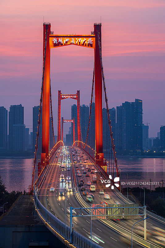 武汉鹦鹉洲大桥夜景图片素材
