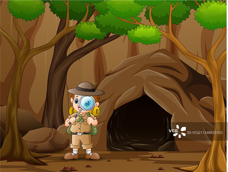 男孩探险家站在洞穴附近图片素材