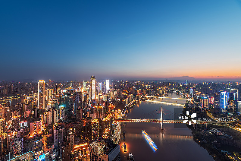 重庆市来福士广角视角城市天际线图片素材