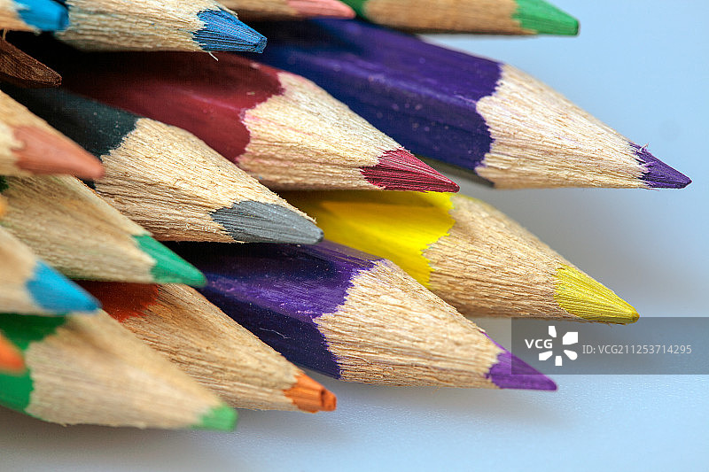 一组彩色铅笔图片素材