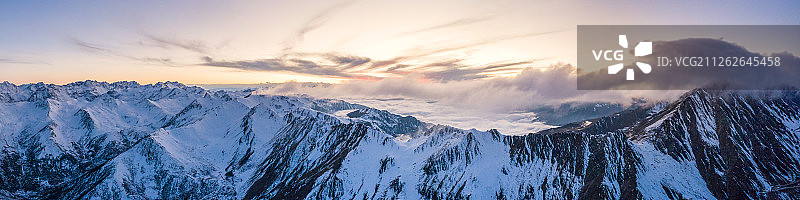 巴朗山雪山全景图图片素材