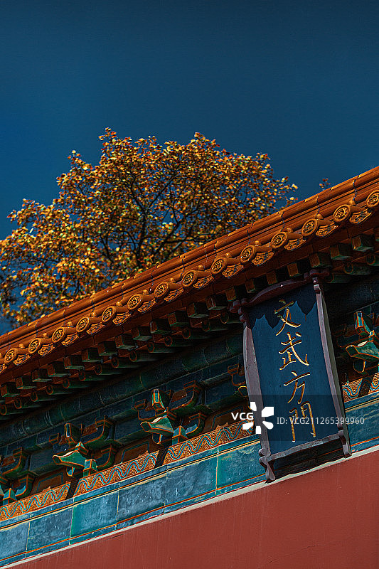 明孝陵秋季枫叶红墙南京古建筑图片素材