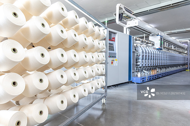 纺织厂机械加工产品线图片素材