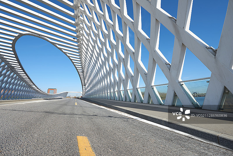 现代几何形状公路桥图片素材