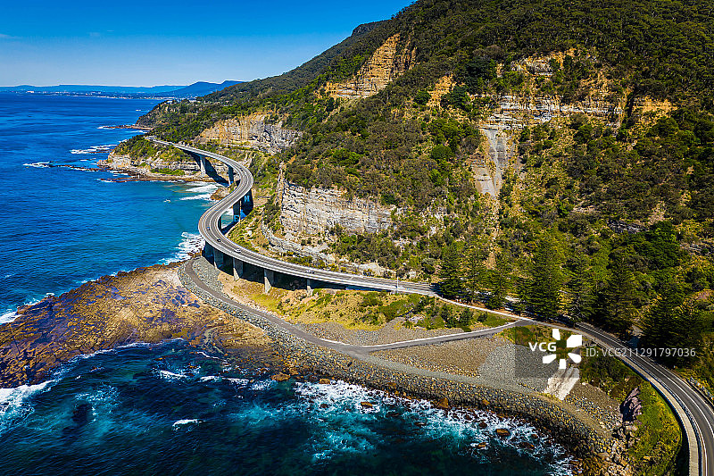 风景的道路在一个海滨，海伦斯堡，澳大利亚图片素材