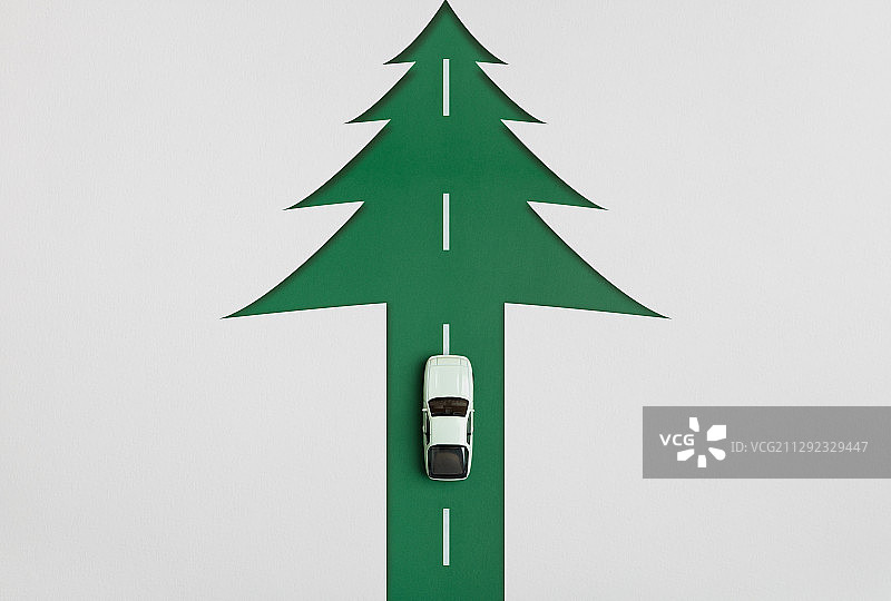 剪纸树公路绿色出行图片素材