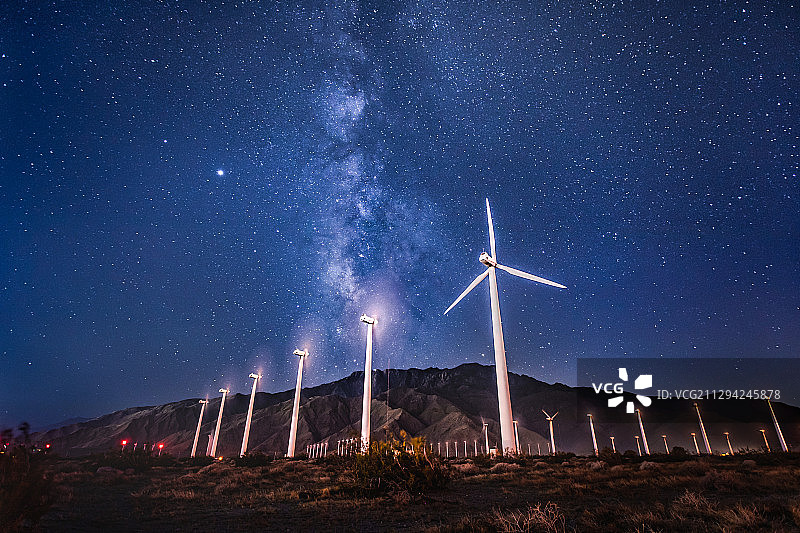 风车·银河·圣哈辛托峰图片素材