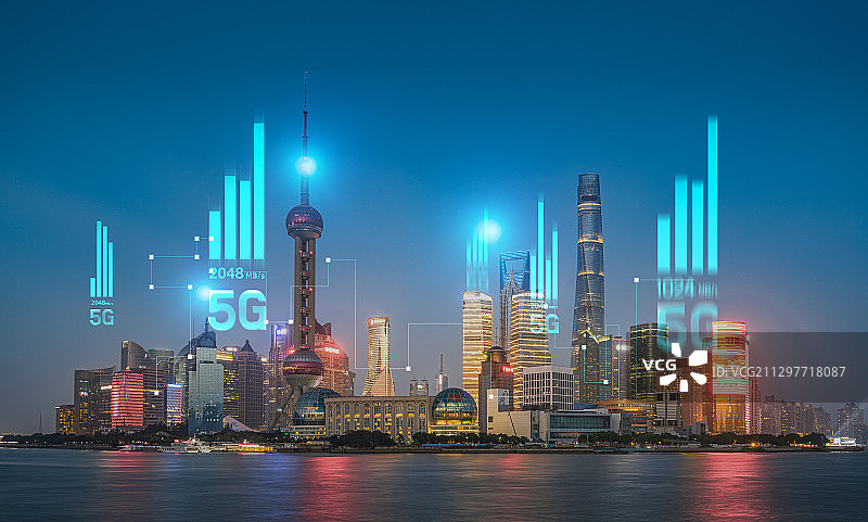 夜景上海陆家嘴城市天际线建筑5G互联网无线技术科技数据云计算图片素材