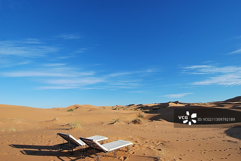 享受在撒哈拉沙漠中晒太阳的感觉吧图片素材