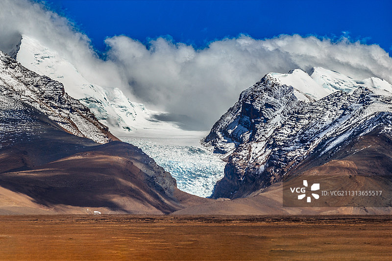 西藏无名雪山风光图片素材