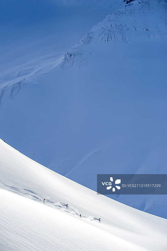 在完美的条件下在冰岛进行海利斯基滑雪图片素材