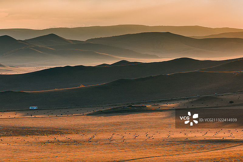 中国内蒙古乌兰布统大草原丘陵地貌图片素材