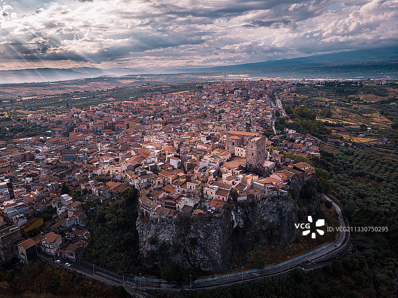 高角度的城市景观对天空，意大利图片素材