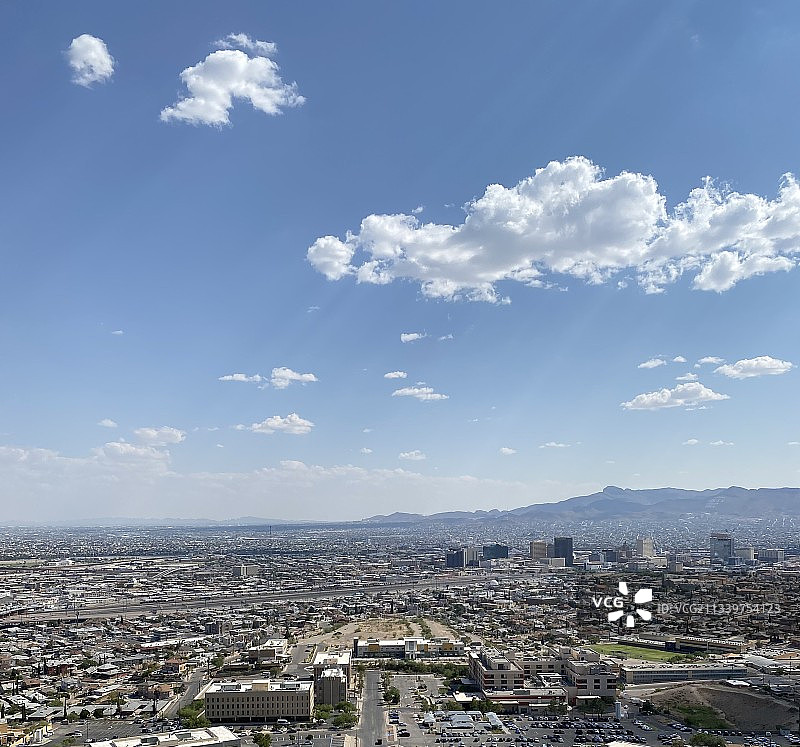 高角度的城镇景观对天空，埃尔帕索，德克萨斯州，美国，美国图片素材