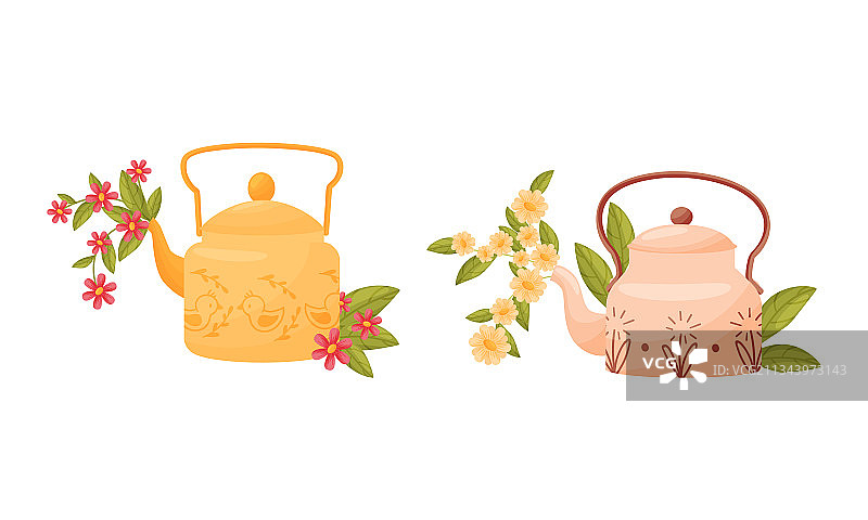 茶壶有盖子和壶嘴，有盛开的花朵图片素材