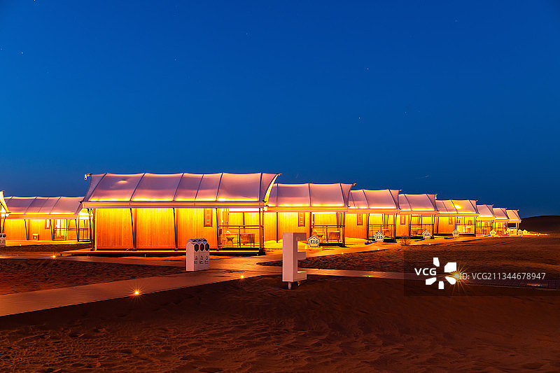 休闲度假之沙漠奢华酒店客房图片素材