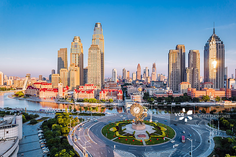 中国天津津湾广场和世纪钟CBD城市天际线航拍图片素材