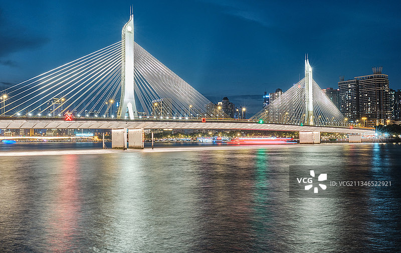中国广州珠江海印大桥夜景灯光图片素材