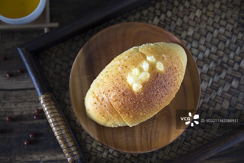 中国风背景的健康早餐烤芝士面包静物特写图片素材