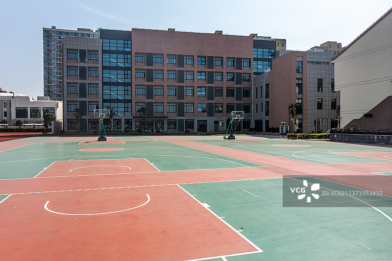 航拍上海宝山实验学校篮球场图片素材