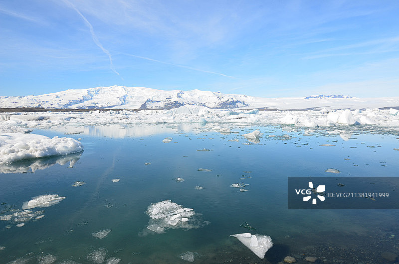 雪、冰和冰山的迷人风景图片素材