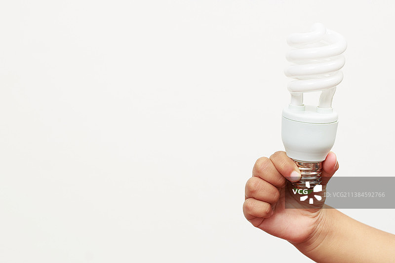 LED灯泡可以为你节省几乎两倍的电费图片素材