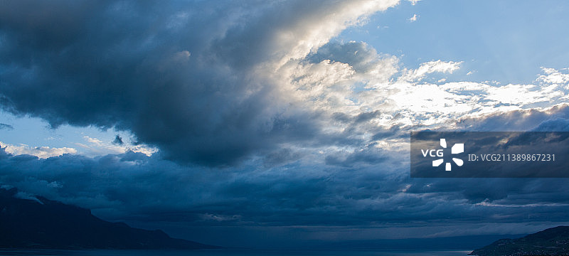 瑞士蒙特勒，海天相映的风景图片素材
