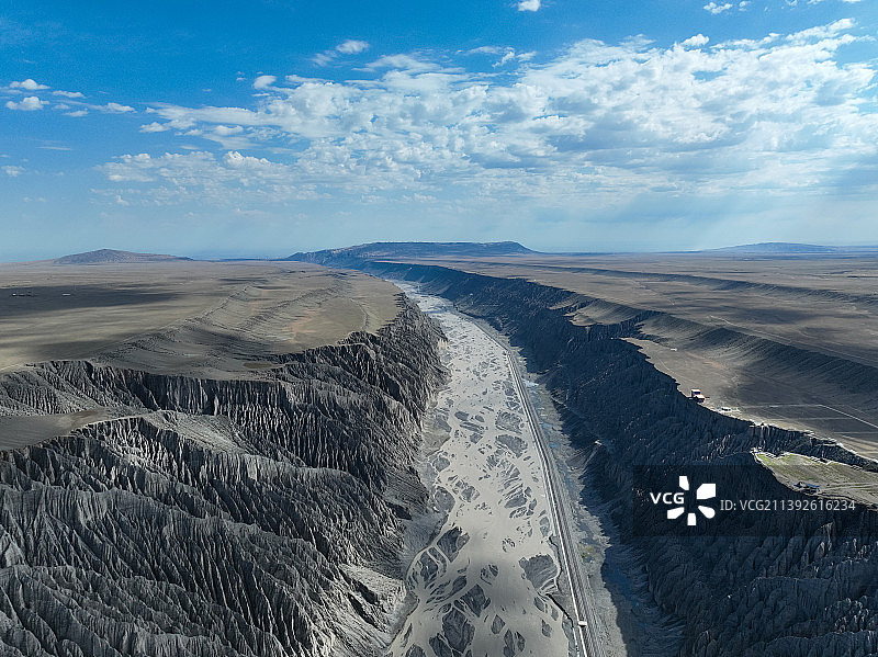 新疆独山子大峡谷图片素材