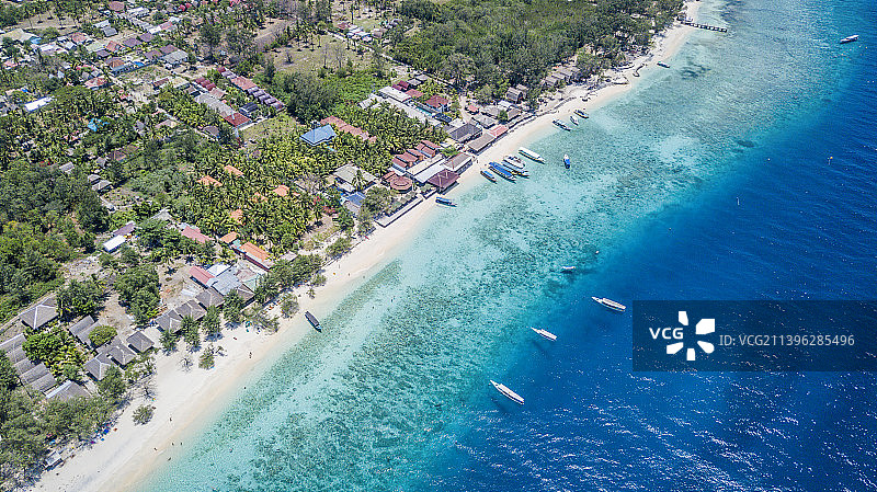 印度尼西亚吉利群岛海滩高角度视图图片素材