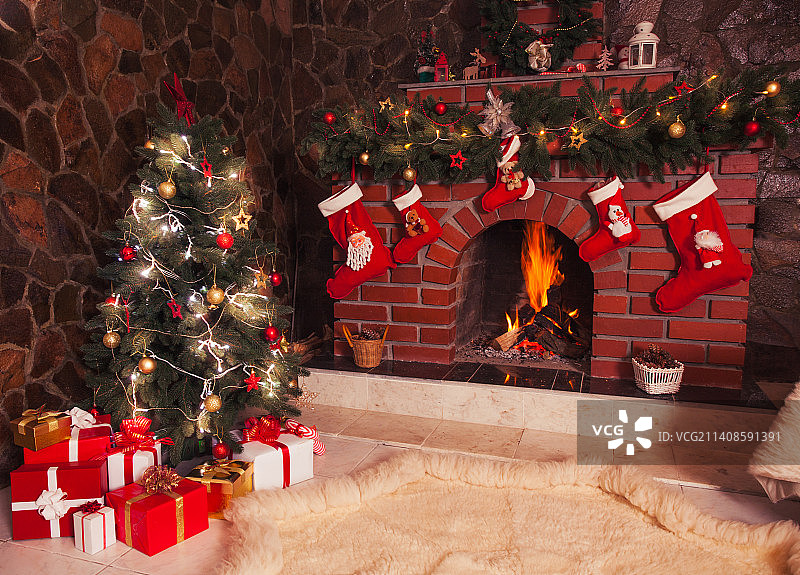 家中圣诞树的高角视图图片素材