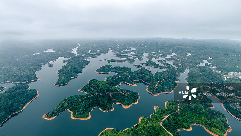 航拍云雾中的益塘水库，千岛湖，五华图片素材