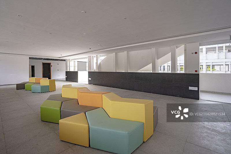 现代建筑内部布置的阅览室空间结构图片素材