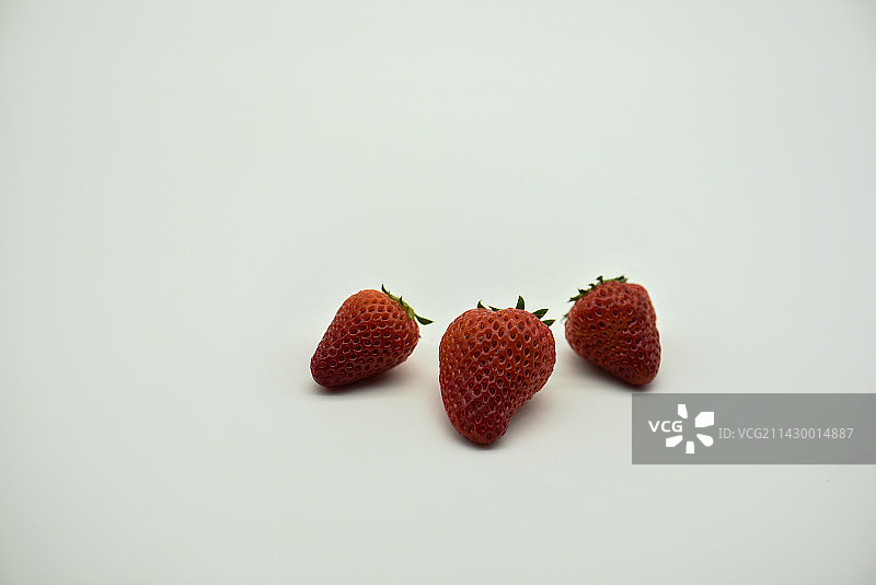 新鲜的草莓图片素材