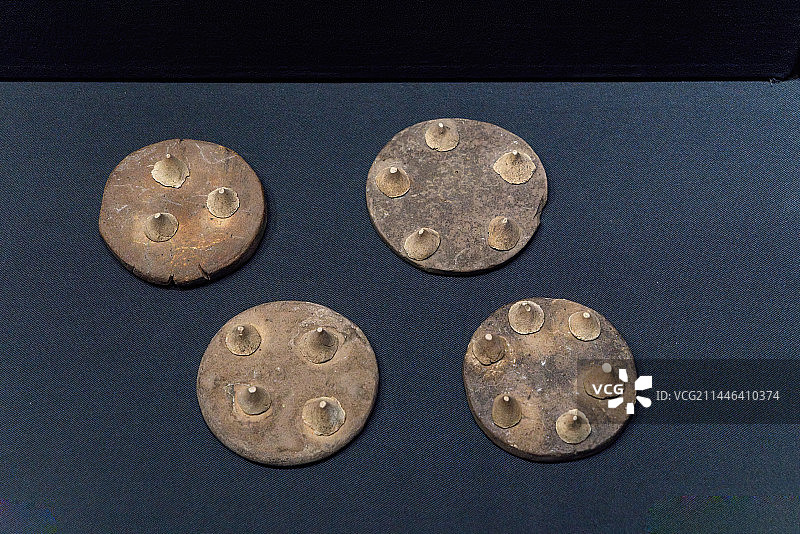 宋金时期，张公巷窑焙烧使用的垫圈，垫饼支烧图片素材