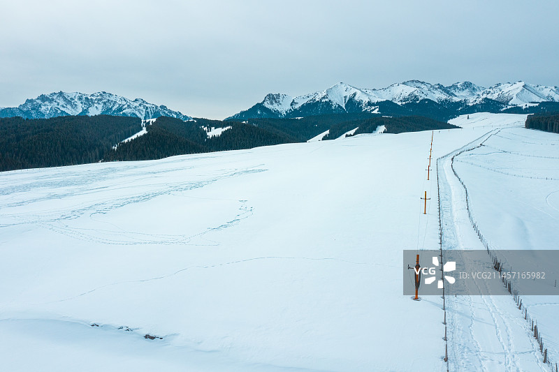 新疆冰雪季 乌鲁木齐南山  滑雪场 风光图片素材