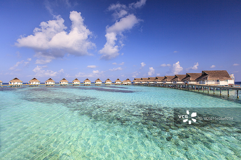 马尔代夫海岛水屋风光图片素材